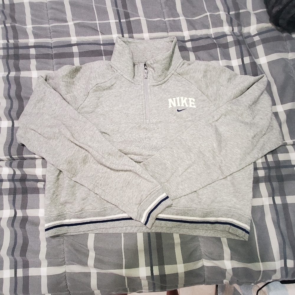 Women's sweater